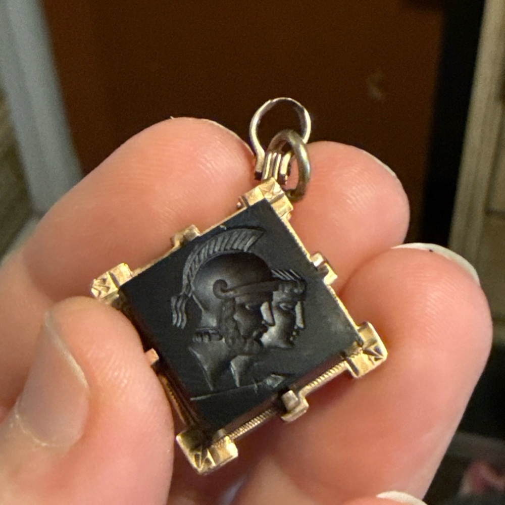 Antique Roman Victorian gold 10k locket banded agate and glass